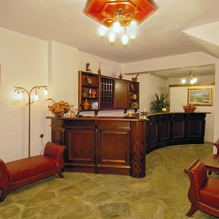 Chania Palace Hotell 4*